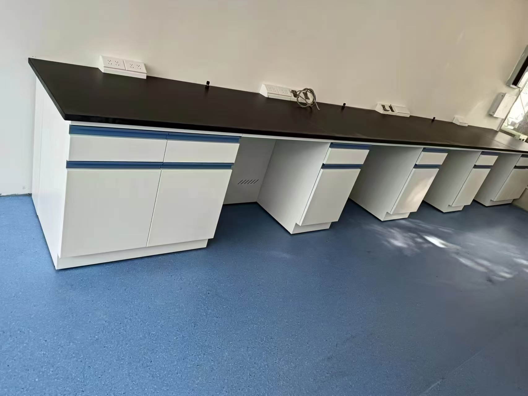 南充实验室家具